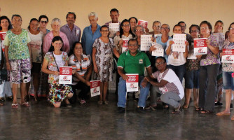 Grupo da melhor idade de Alto Araguaia recebe orientações sobre combate à dengue