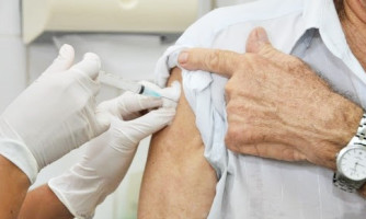 Saúde anuncia agendamento de vacina contra Covid-19 para idosos de 60 a 64 anos