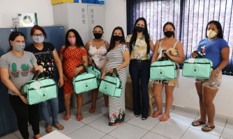 Primeira dama de Alto Araguaia entrega novos kits maternidade através do programa Cegonha Araguaiense