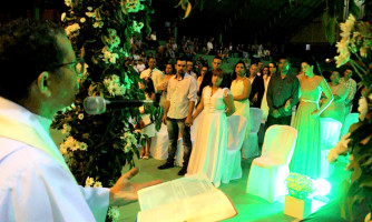 Vinte e três casais selam união em casamento social realizado pela prefeitura de Alto Araguaia