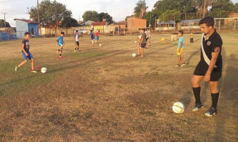 Escolinhas de vôlei, futsal e futebol estão com inscrições abertas em Alto Araguaia