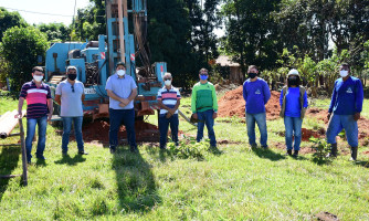 Iniciada perfuração de poço artesiano para atender produtores do Córrego Rico