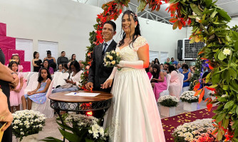 Casais oficializam a união em cerimônia realizada pela Prefeitura de Alto Araguaia