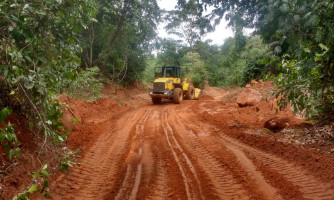 Prefeitura reforça atuação na manutenção e recuperação de estradas na zona rural em Alto Araguaia