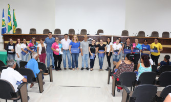 100 pares de tênis são entregues a participantes do Projeto Geração Saúde em Alto Araguaia