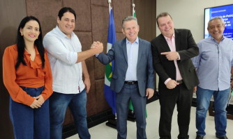 Prefeitura de Alto Araguaia e Governo de MT assinam convênio para construção de 100 unidades habitacionais