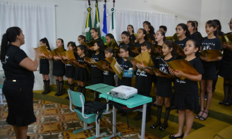 Projeto Tom Jobim faz apresentação em aula inaugural do curso de Direito da Unemat