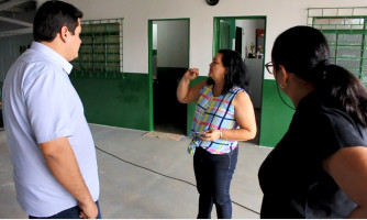 Gustavo Melo visita Escola Maria Júlia e acompanha finalização de obras de reforma