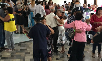 Grupo da terceira idade de Alto Araguaia irá promover baile e sorteio de uma TV 49 polegadas neste final de semana