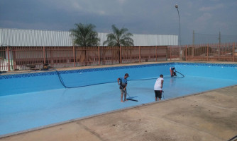 Piscina do Centro Esportivo Municipal de Alto Araguaia recebe manutenção