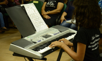 Projeto Tom Jobim está com inscrições abertas para atender 60 jovens e crianças