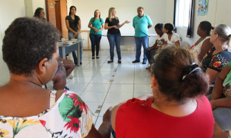Assistência Social desenvolve curso de bordado com mulheres carentes