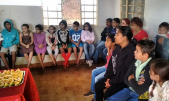 Crianças e adolescentes do Serviço de Convivência e do Cras realizam homenagem ao Dia dos Pais
