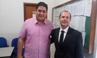 Prefeito Gustavo Melo prestigia posse de novo juiz da Comarca de Alto Araguaia