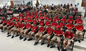 Aula inaugural do Bombeiros do Futuro e entrega de uniformes aos Atletas do Fogo acolhe mais de 70 crianças e adolescentes
