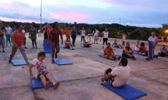 Programa Vida Ativa leva atividades físicas ao ar livre no parque municipal de Alto Araguaia