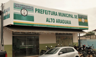 Alto Araguaia é contemplada com retroescavadeira do PAC 2