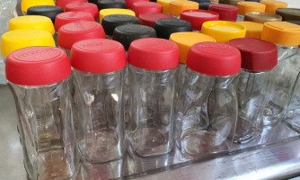 Campanha arrecada frascos de vidros para armazenamento de leite materno; saiba como fazer a doação