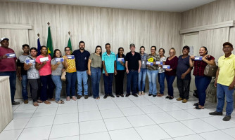 Prefeitura de Alto Araguaia e Empaer entregam cartões do FUNDAAF para pequenos produtores rurais