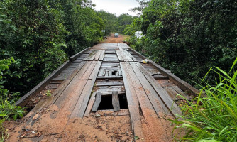 Ponte sobre o Córrego Gato Preto é interditada para reforma