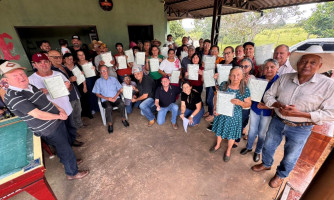 Produtores do Assentamento Córrego Rico recebem títulos definitivos de propriedade