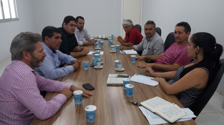 Reunião com Conselho de Pastores de Alto Araguaia discute parcerias com a Prefeitura