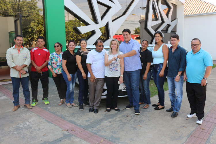 Prefeitura de Alto Araguaia entrega novos veículos para agilizar prestação de serviços na saúde e assistência social