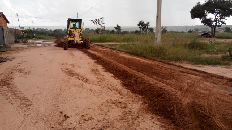 Secretaria de Obras intensifica trabalhos de recuperação de ruas não pavimentadas em Alto Araguaia