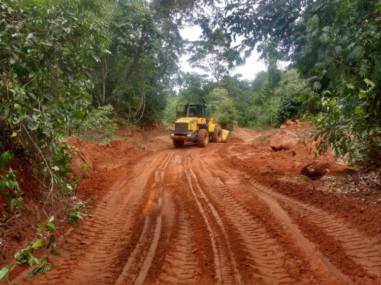 Prefeitura reforça atuação na manutenção e recuperação de estradas na zona rural em Alto Araguaia