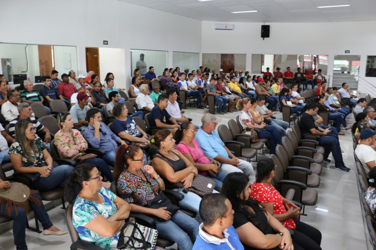 Comunidade e produtores de Alto Araguaia discutem uso e aplicação de agrotóxicos de forma consciente em encontro de palestras