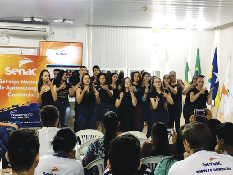 Assistência Social e Senac ofertam curso gratuito de libras e atendente de recursos humanos; inscrições encerram na quinta-feira