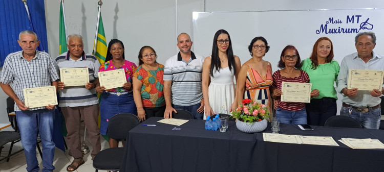 Em Alto Araguaia, 16 estudantes se formam através do Programa de Alfabetização Muxirum