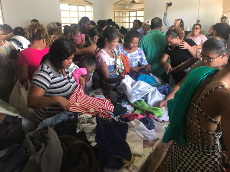Através da Campanha do Agasalho, Assistência Social realiza Bazar da Família em Alto Araguaia; centenas de famílias foram beneficiadas