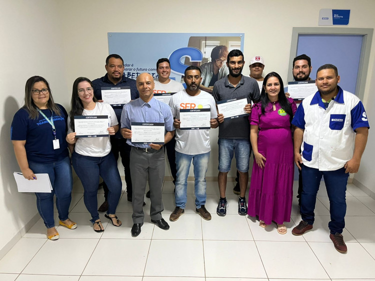 Assistência Social e Senai entregam certificados do curso de Eletricista Industrial