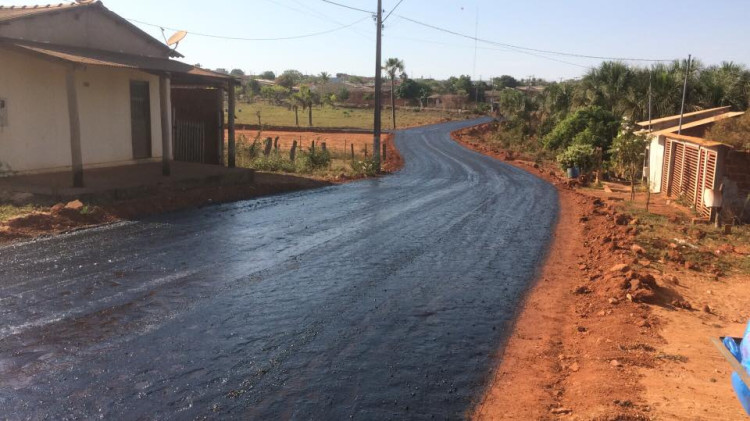 Ruas de Alto Araguaia recebem pavimentação asfáltica