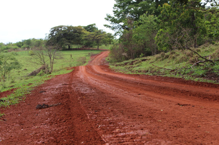 Estradas da zona rural de Alto Araguaia recebem melhorias da prefeitura