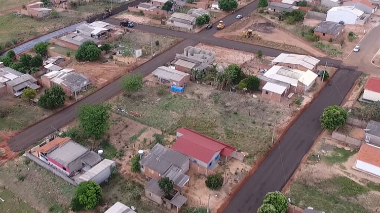 Pavimentação chega a sete ruas no Bairro Nossa Senhora Aparecida