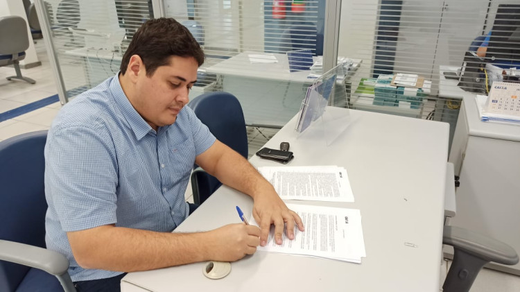 Prefeito Gustavo Melo assina convênio de R$ 573 mil para obras de pavimentação em Alto Araguaia