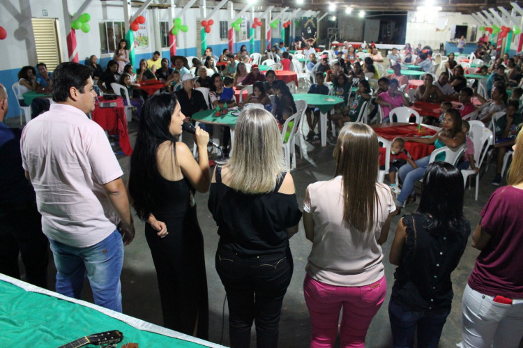 Serviço de Convivência de Alto Araguaia encerra atividades com confraternização entre pais e filhos