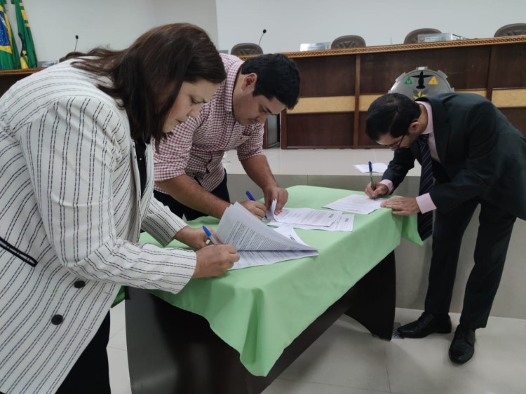 Prefeito Gustavo Melo assina convênio para construção de ciclovia em Alto Araguaia com mão de obra de reeducandos
