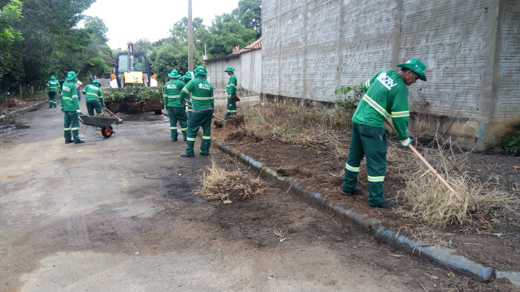 Trabalho de limpeza pública em Alto Araguaia atendeu seis bairros em menos de 30 dias