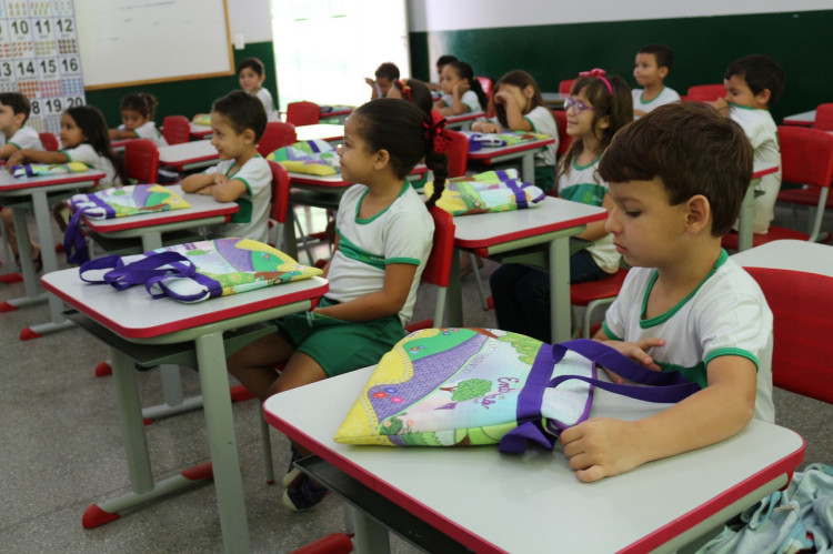 Sistema Educacional Família e Escola implantado pela prefeitura de Alto Araguaia tem 90% de aprovação, diz pesquisa