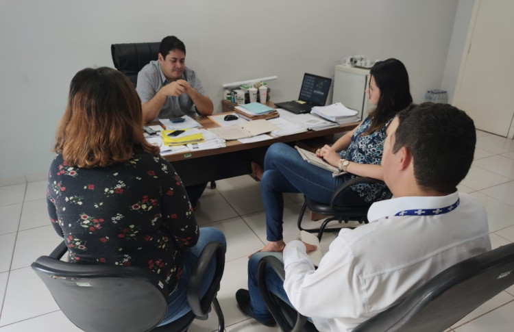Gustavo Melo discute projeto e parceria com Sebrae para realização de plano diretor e estudo de desenvolvimento