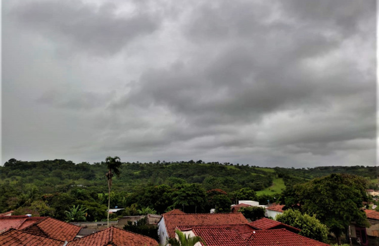 Chuvas constantes deixam prefeitura de Alto Araguaia em alerta
