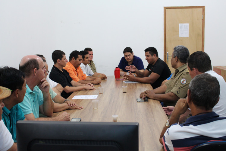 Prefeito e vereadores discutem instalação do Samu e ajustes finais para funcionamento da unidade do Corpo de Bombeiros