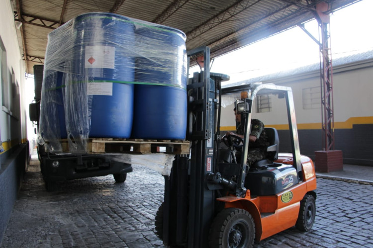 Hospital Municipal de Alto Araguaia recebe mil litros de álcool 70% da empresa Rumo