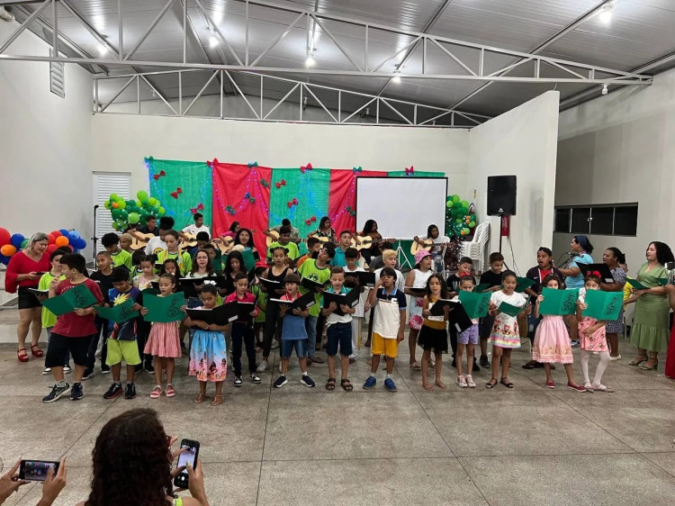 Famílias acompanham atividades desenvolvidas em projetos sociais de Alto Araguaia