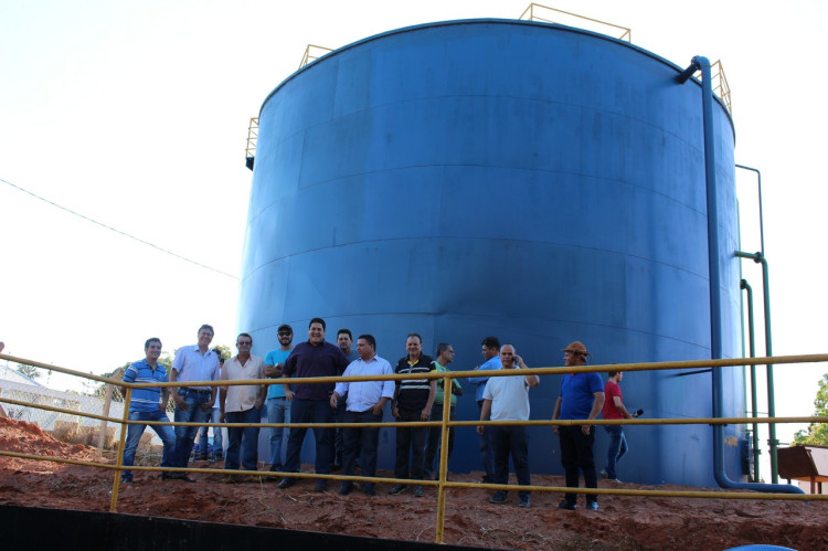 Prefeito Gustavo Melo e vereadores visitam obras da Estação de Tratamento de Esgoto e pavimentação do Córrego Mané Falado