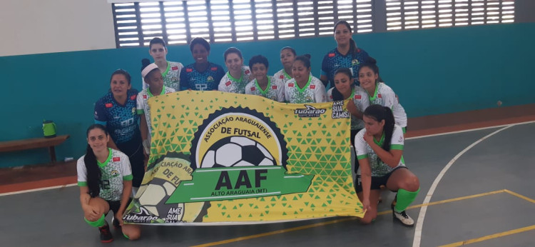 Seleção feminina de Alto Araguaia dá show em Poxoréu e vai às quartas de final da Copa Centro América