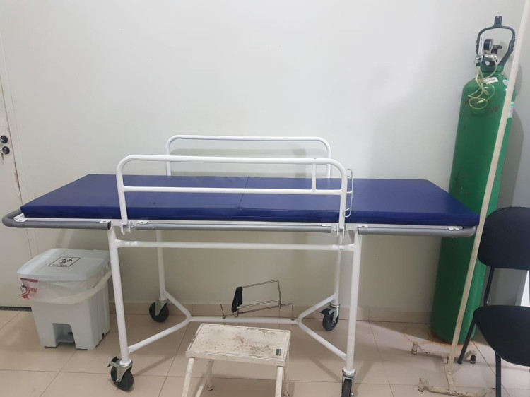 Secretaria de Saúde de Alto Araguaia adquire macas para atender pacientes no Hospital Municipal